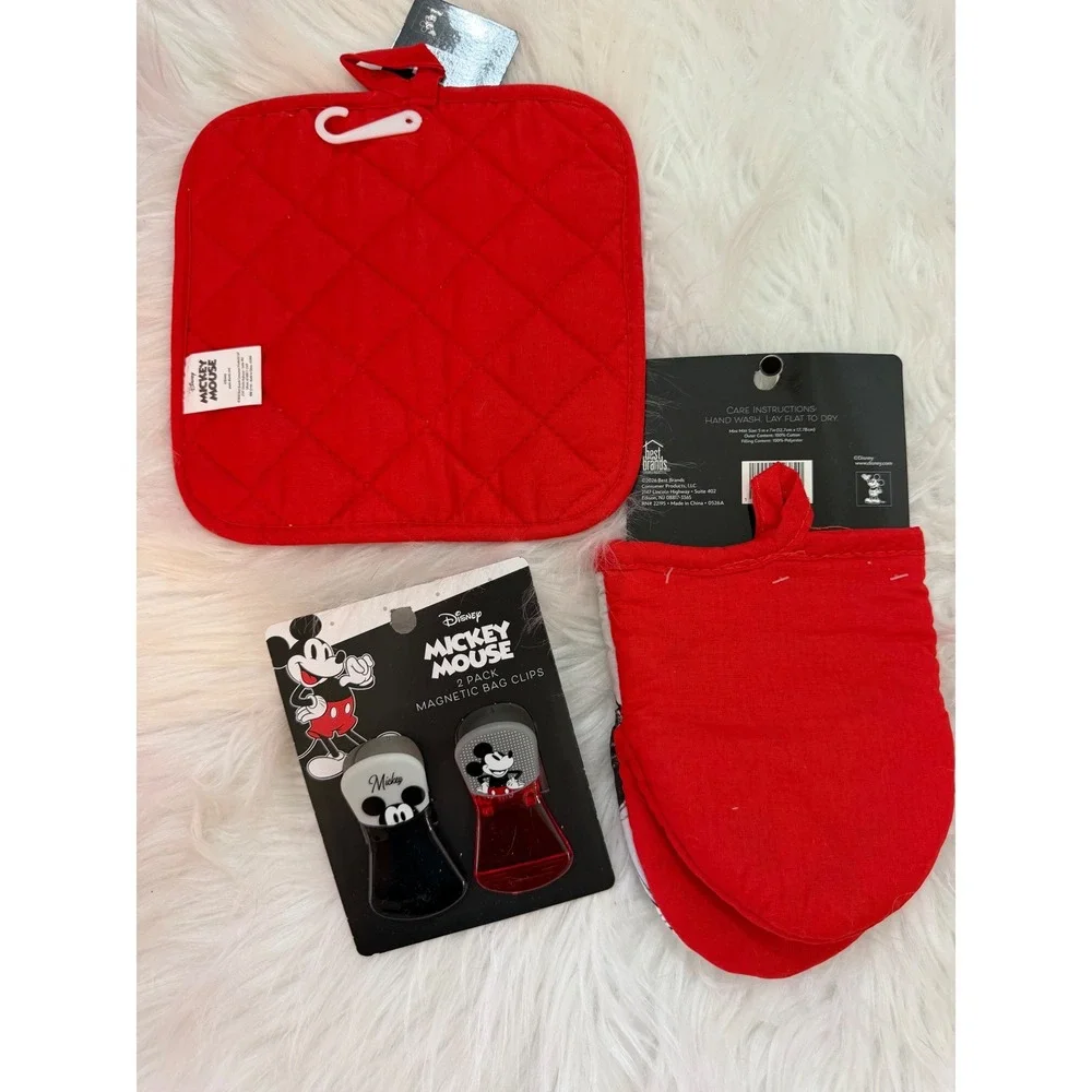 Disney Mickey Mouse Kitchen Set Pot Holder Mini Mitt Magnetic Bag Clips New